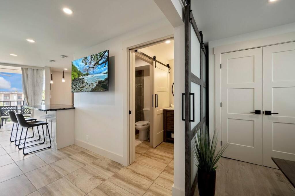 Hale Ono Loa 403- Top Floor, Ocean View, & Complete Modern Remodel Apartment Kahana Luaran gambar